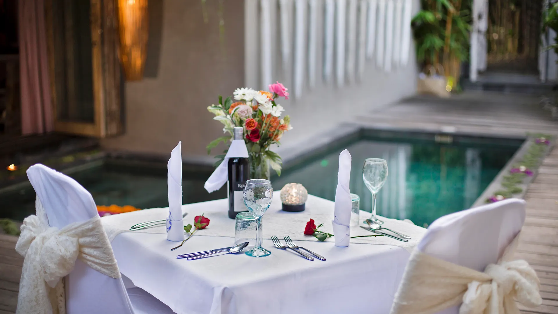 Hotel Blue Karma Dijiwa Seminyak 4*,
