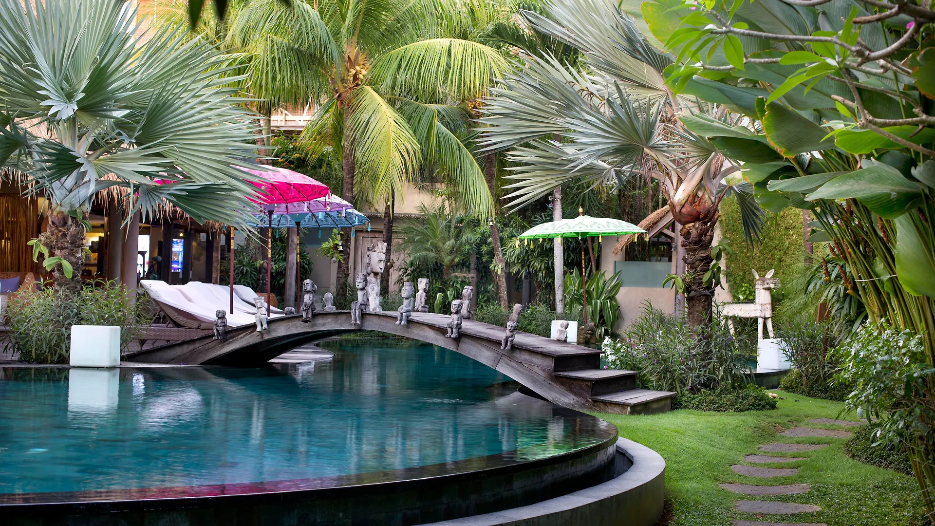 Hotel Blue Karma Dijiwa Seminyak 4*,