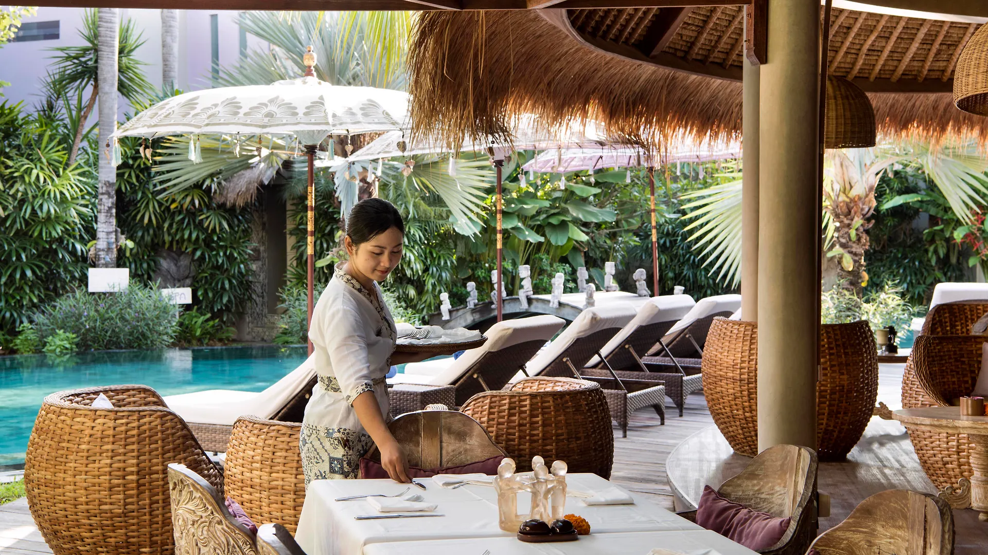 **** Resort Hotel Blue Karma Dijiwa Seminyak Indonesien